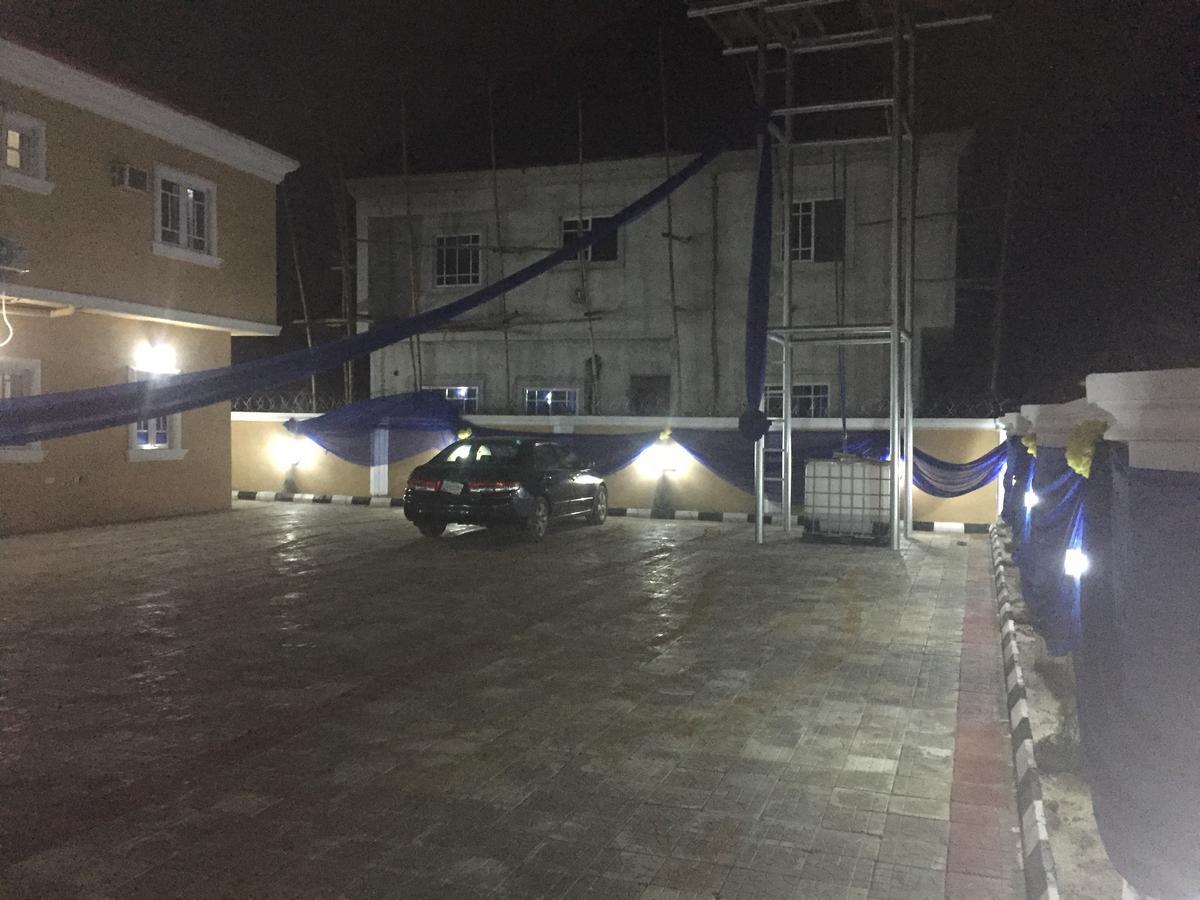 Buggatti Hotel And Suit Port Harcourt Exterior foto