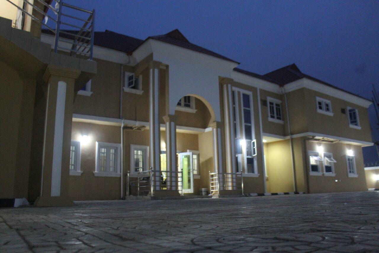 Buggatti Hotel And Suit Port Harcourt Exterior foto